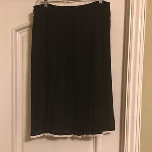 St John pleated skirt. Sz 10.